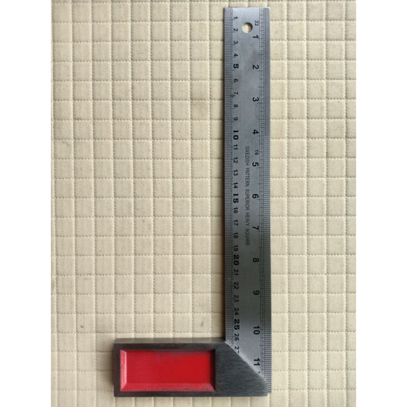 

Siku Tukang 30 CM / Penggaris besi / Siku Besi / Siku Tukang Tebal & Kuat