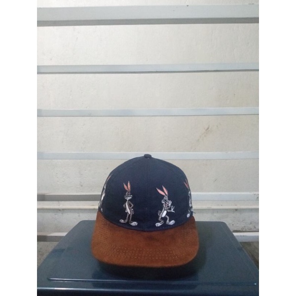 topi snapback looney tunes made in USA