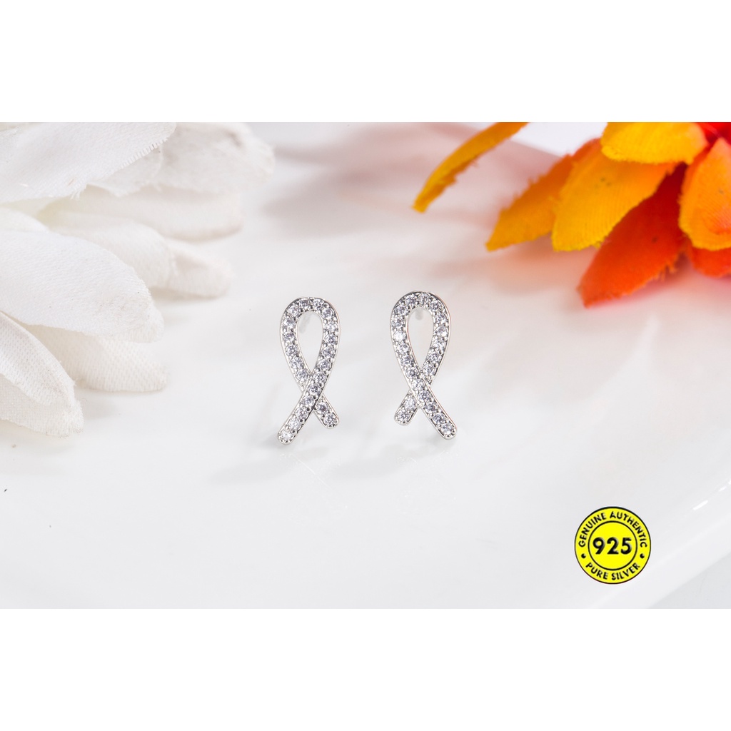 Anting Tusuk Sterling Silver 925 Desain Salib Hias Berlian Imitasi Anti Air Untuk Wanita