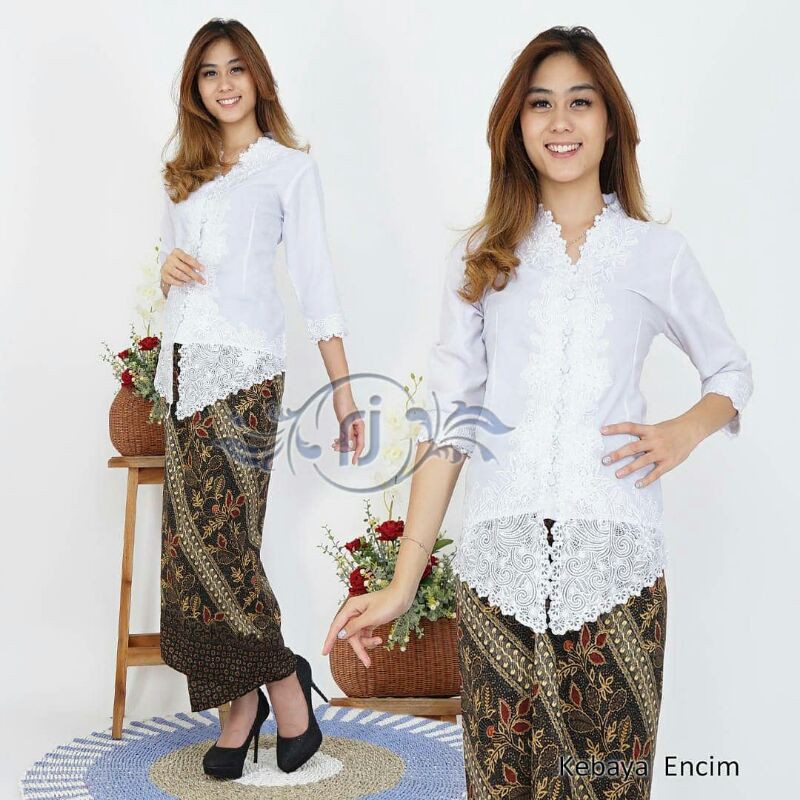 Atasan Kebaya Encim Putih Senada Tangan 3/4