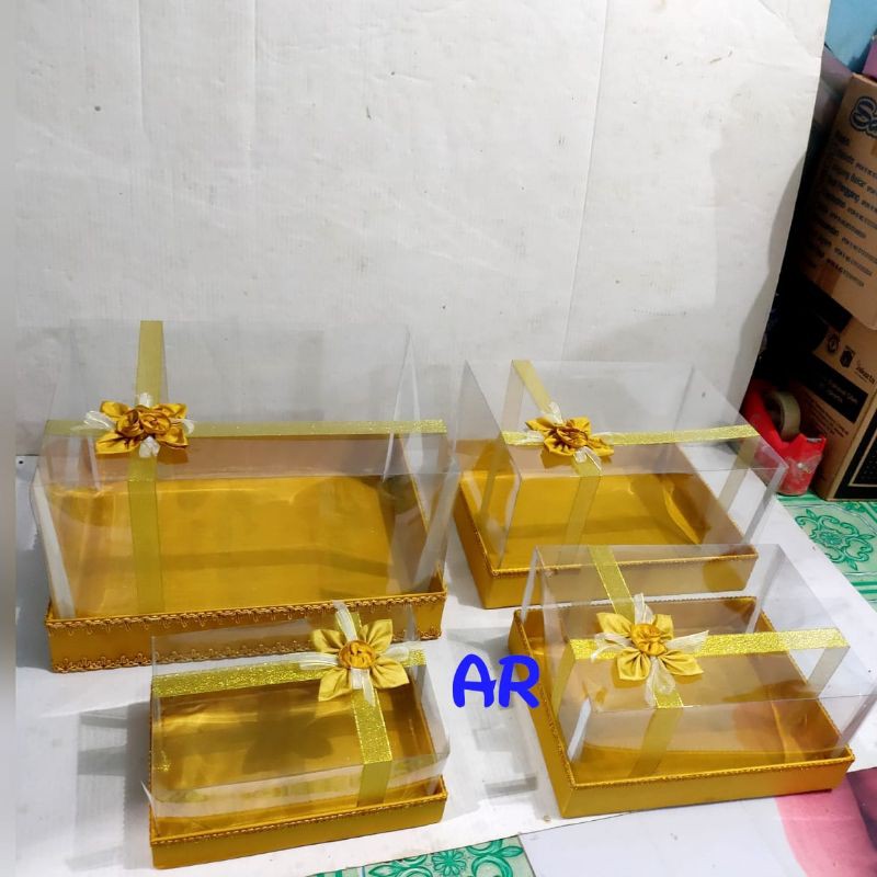 

kotak hantaran pita mika cantik tinggi gold 1 set isi 4 box