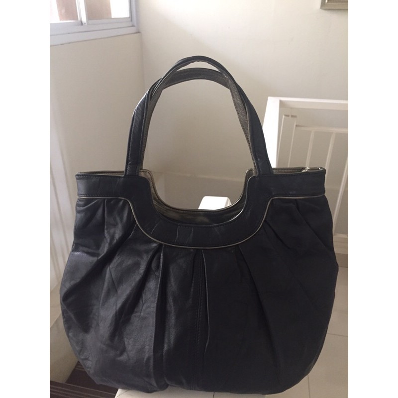 Vincis Bench shoulder/hand bag