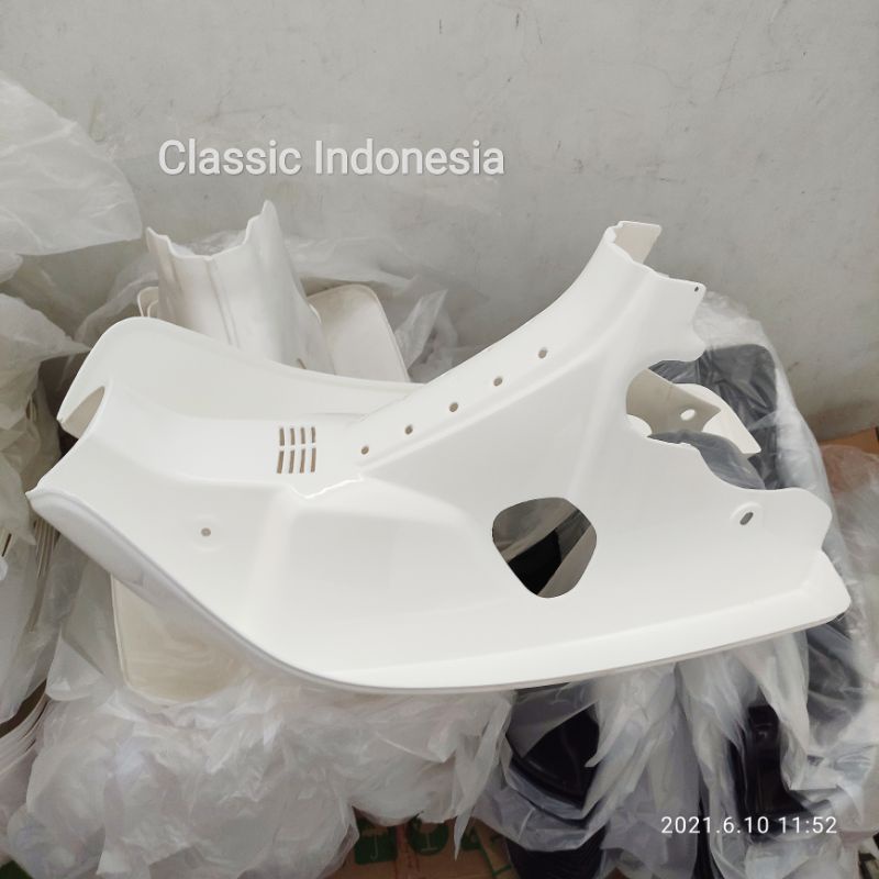 Sayap Honda Astrea prima putih
