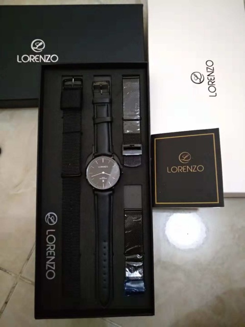 Lorenzo original hitam