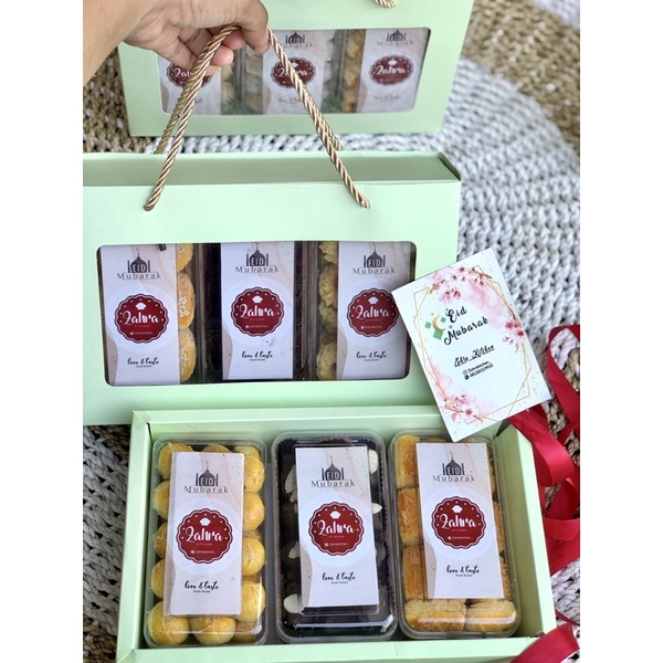 

HAMPERS KUE KERING LEBARAN PREMIUM NASTAR KEJU WISMAN