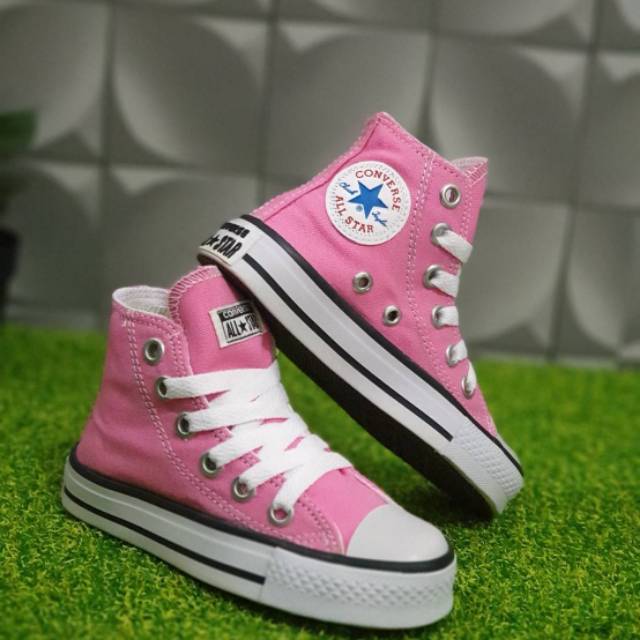 converse pink hightops