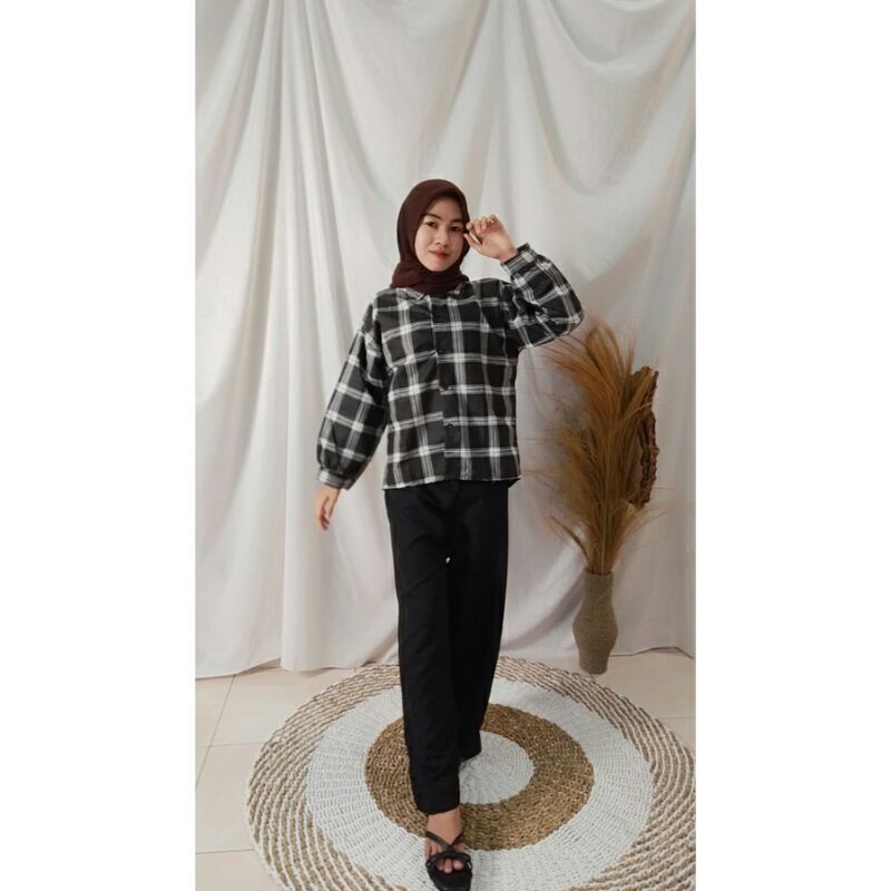 Kemeja Guilen / Kemeja wanita-Hitam kotak