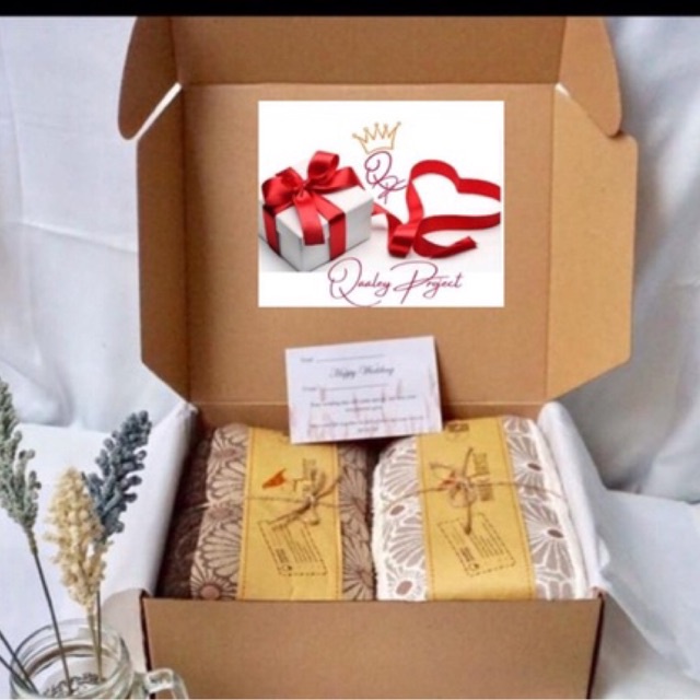 

Hampers Wedding/ Hampers handuk/ hampers anniversary/ hampers ultah / hampers wisuda