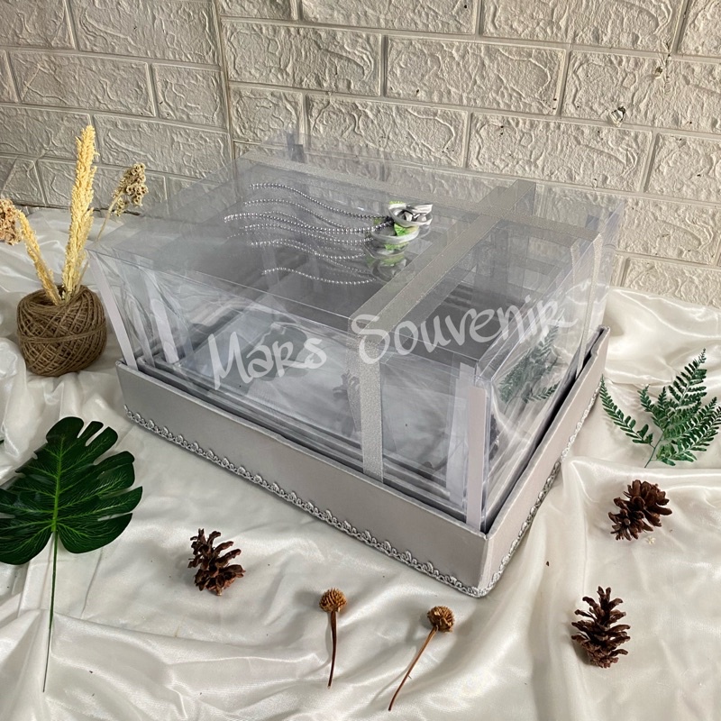 

Box Kotak Seserahan Mika Pita 1 Set Isi 4 Box