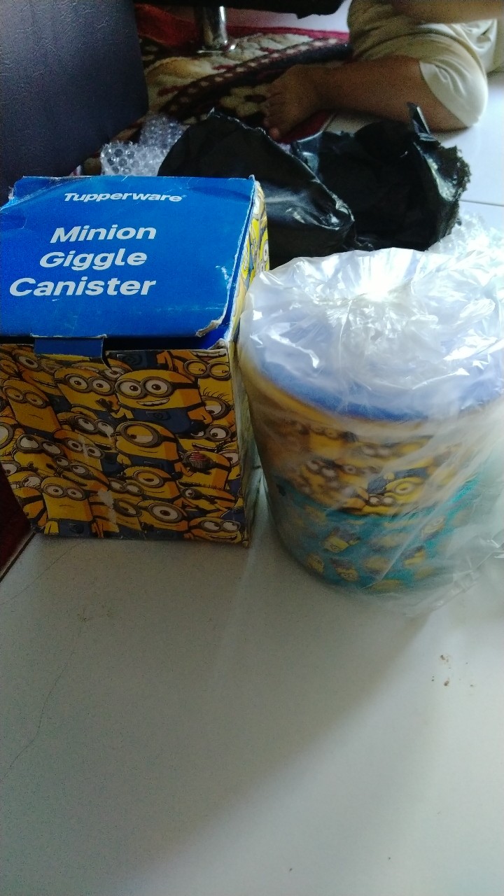 Minion Giggle Canister Satuan (1 Pcs) Toples Tupwr