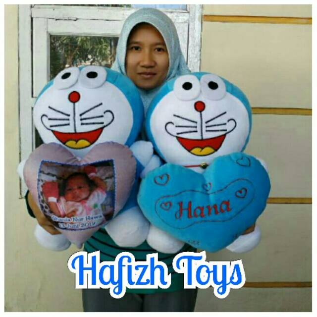  Boneka  doraemon  XL ukir  nama  atau Ukir  foto sesuai 