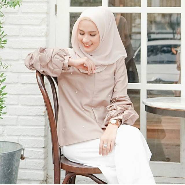 Luna Blouse Wearing Klamby