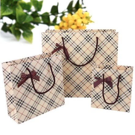 

BISA COD Kantong Motif Plaid Warna Size L Kantong Hadiah Serbaguna Paperbag - Putih TERMURAH