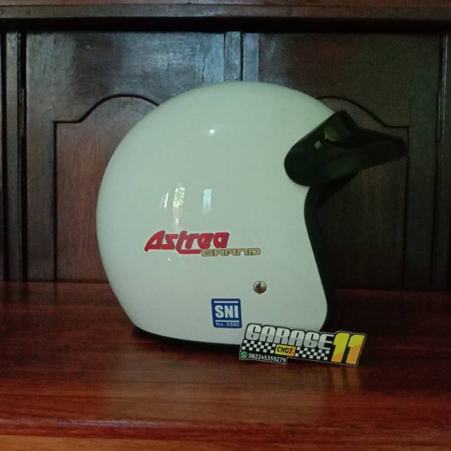 Helm Astrea Grand
