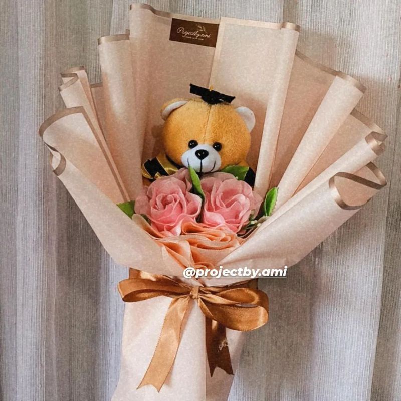

buket boneka wisuda + kardus