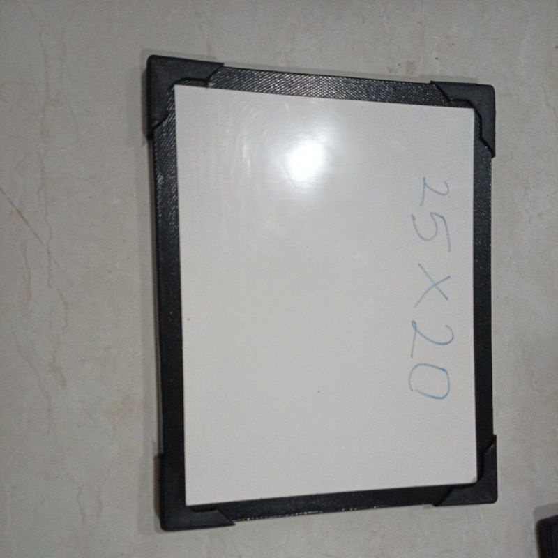

papan tulis 25x20 / whiteboard