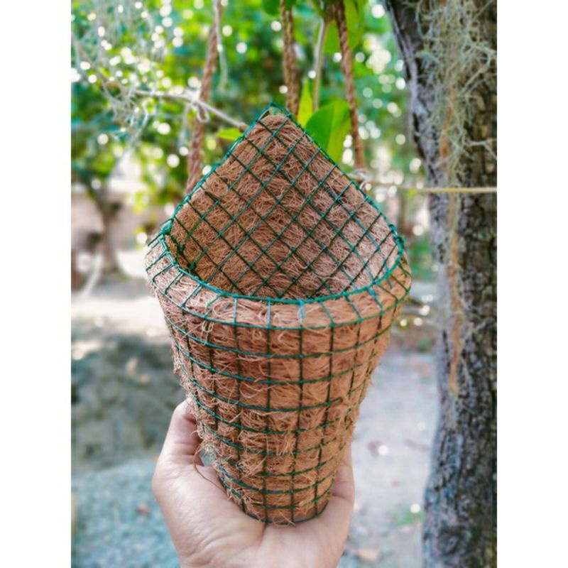 Pot bunga sabut kelapa strimin kerucut 15 cm