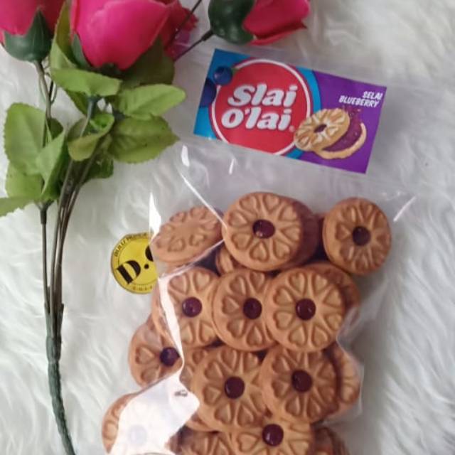 

Snack Branded paling murah ( COD) SLAI OLAI strawberry 250 gr