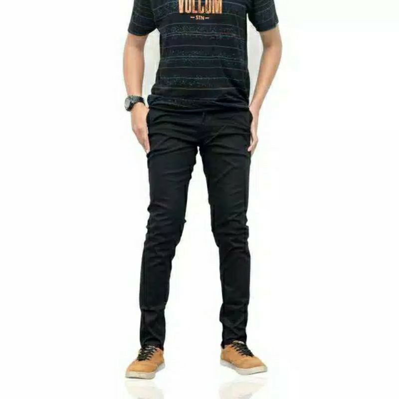 Chino panjang slimfit . Chino pants pria