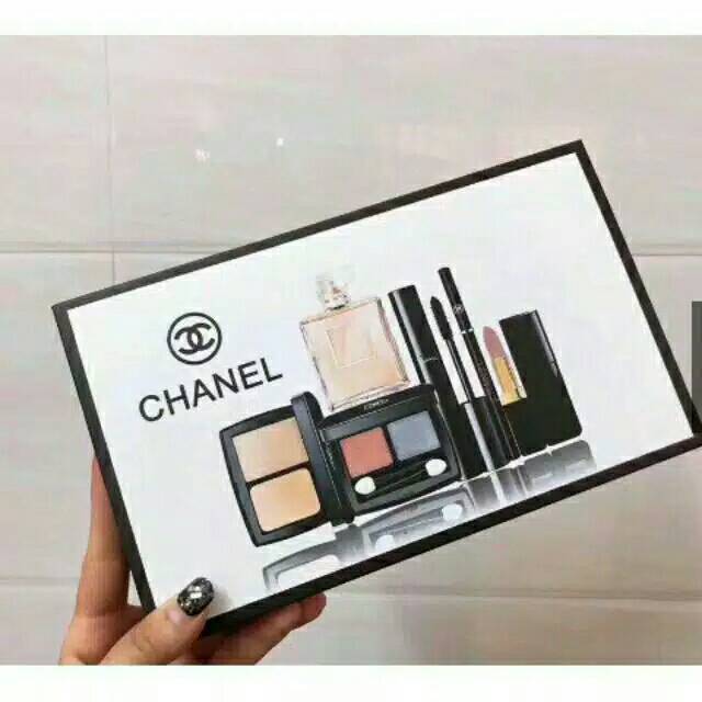 CHANEL TERBARU  MAKE UP SET ISI 6 PCS CHANEL NEW PAKET MAKE UP PALLETE PARFUM