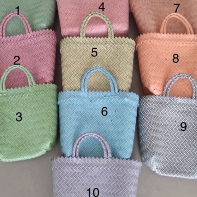tas anyaman handmade size Super S bahan plastik ready tas anyaman handmade size Super S bahan plastik ready