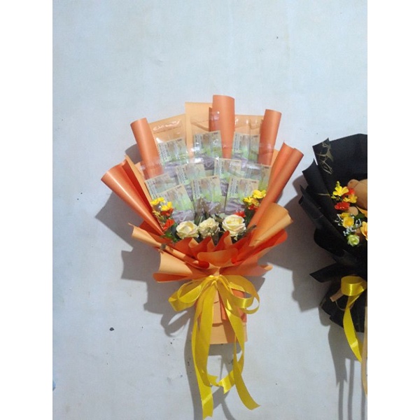 buket uang kosongan wisuda boneka
