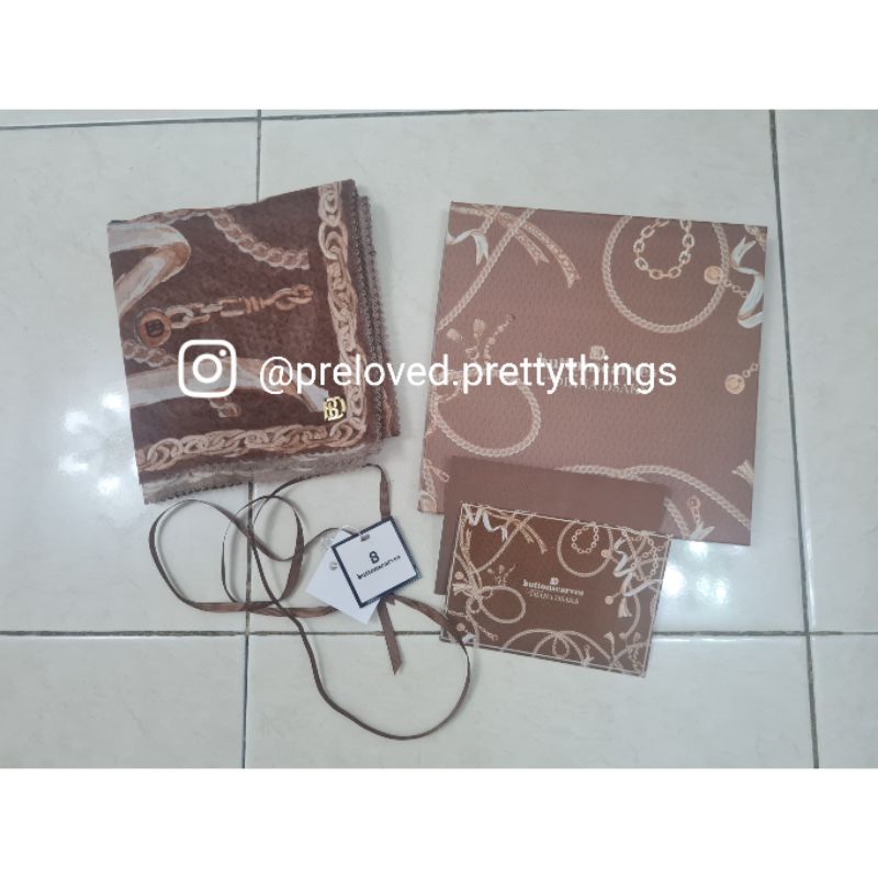 Preloved Buttonscarves Chain Wood