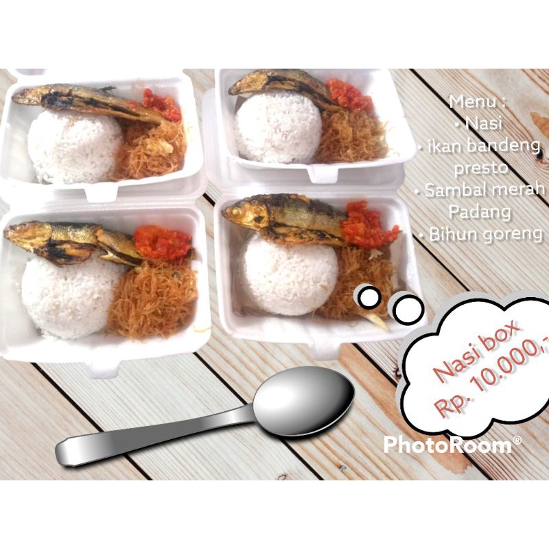 

NASI BOX MURAH !!! Nasi box Rp.10.000 enak dan halal