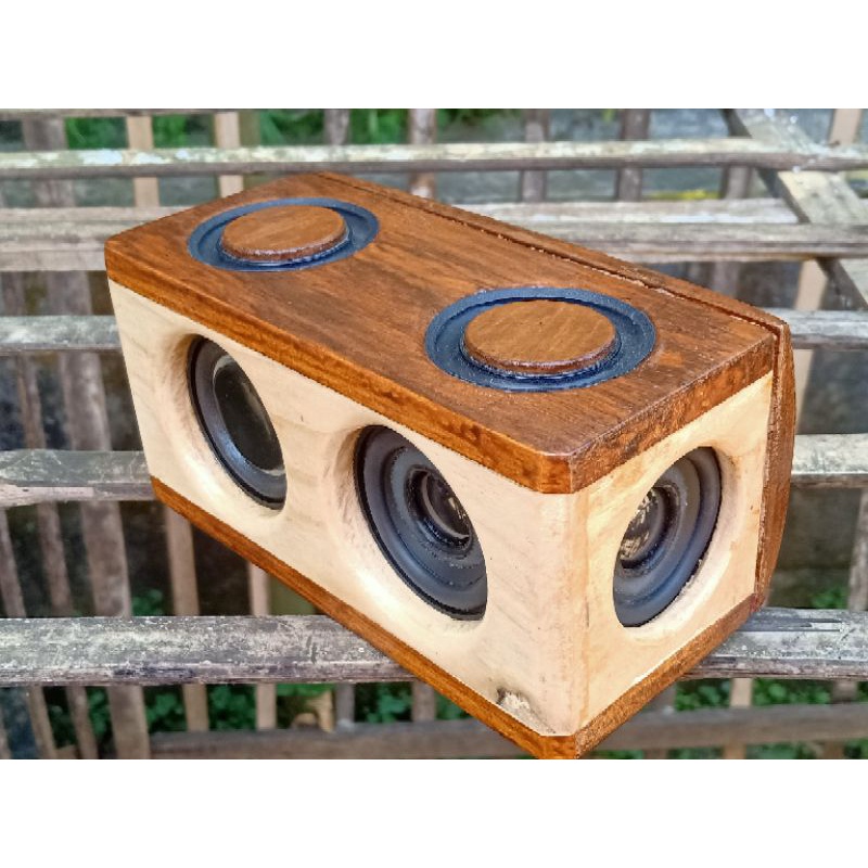 speaker portable kayu pinus