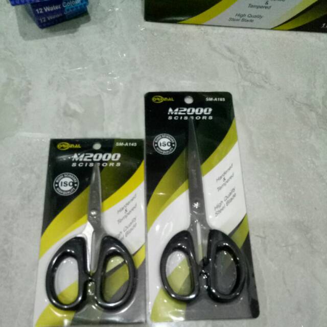 

Gunting tanggung