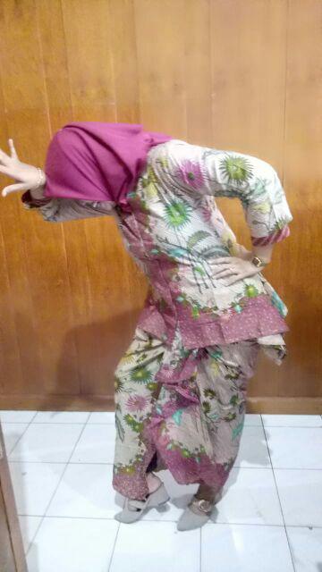 Maura Couple - Sania Ruffle Batik Couple Ori Ndoro Jowi Garansi Termurah Shopee - Sakura