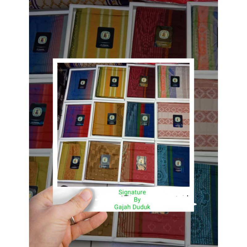 Gajah duduk Signature