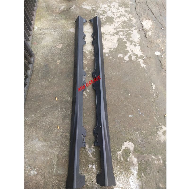 Side skirt risplang bodykit samping Mobilio RS new original