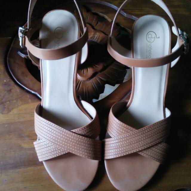 SOLD Preloved Sandal tali kondangan donatello size 39