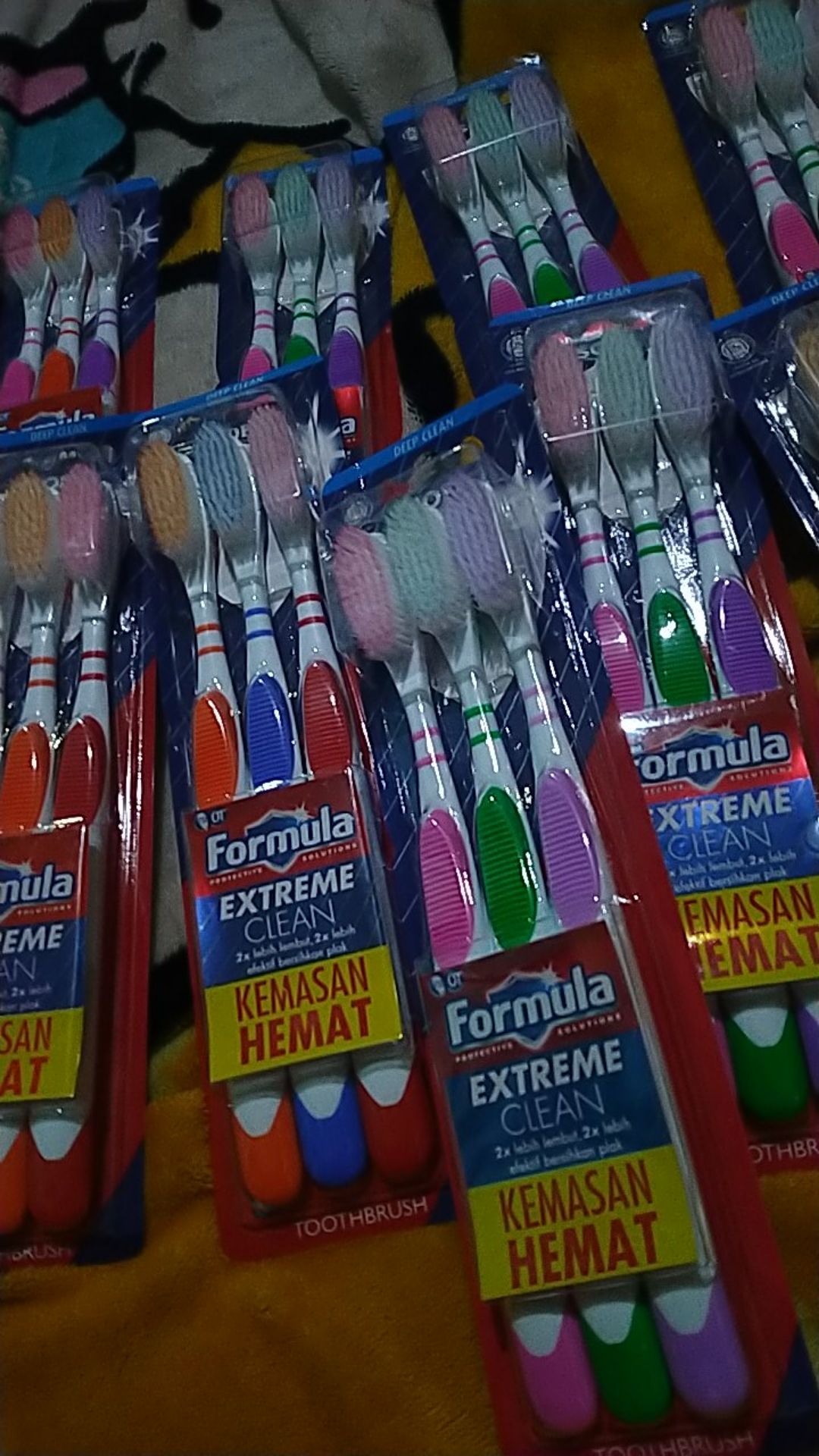 Formula Sikat Gigi Discovery Promo 2+1 Extreme Clean