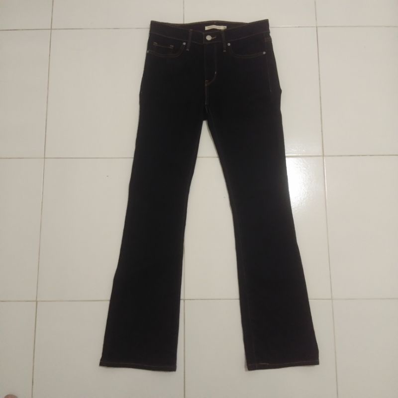 [PRELOVED] LEVI’S SHAPING BOOTCUT JEANS
