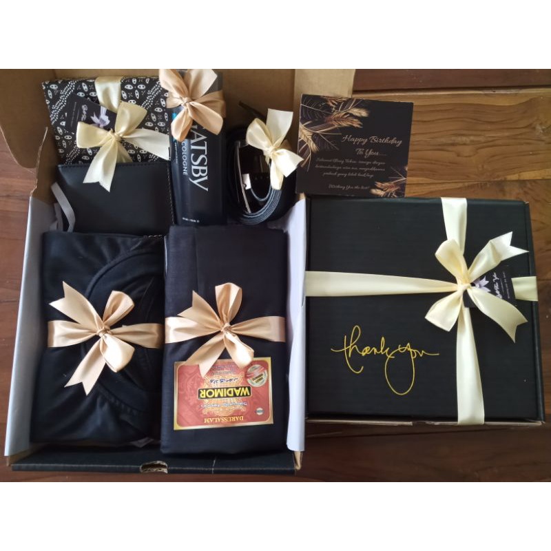 Hampers kado ulang tahun cowok/ Hampers Black Edition kado anniversary