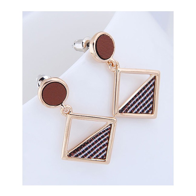 LRC Anting Tusuk Fashion Gold Square Ear Stud A57427