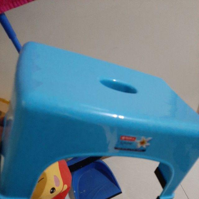 Kursi Jongkok / Bangku Jongkok Lion Star Segi Panjang 27,6 Cm Lebar 18,6 Cm Tinggi 15 Cm