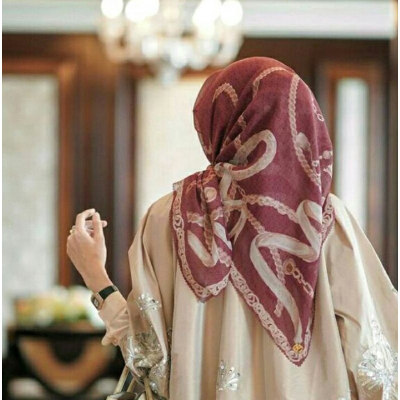 New chain series ruby Buttonscarves