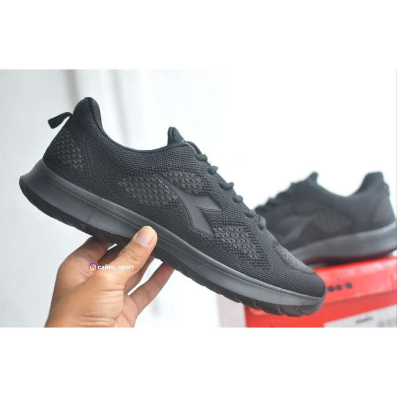 Diadora Juro Mono Black Original