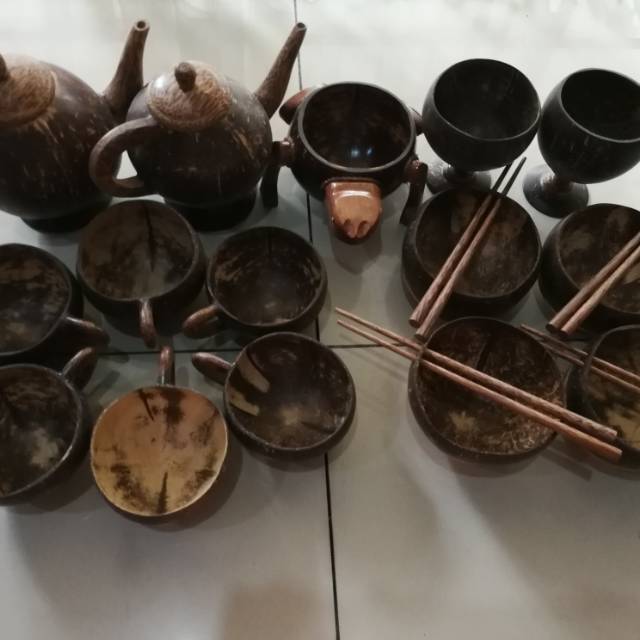 Kerajinan Tangan Batok Kelapa