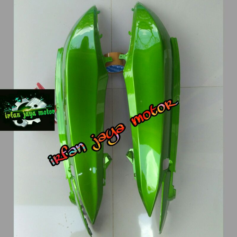 Cover body belakang Kanan Kirim Honda Spacy Karbu Spacy FI Hijau