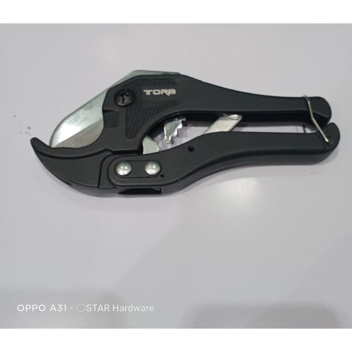 

Langsung Order Tora Cutter Gunting Pipa PVC 42 Mm / Gunting Pemotong Paralon - PC1042 Limited