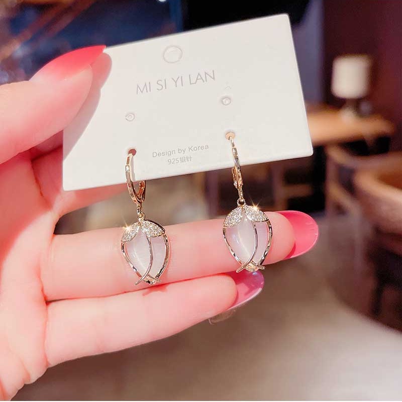 Anting Gantung Panjang Model Bunga Tulip Lucu Untuk Wanita