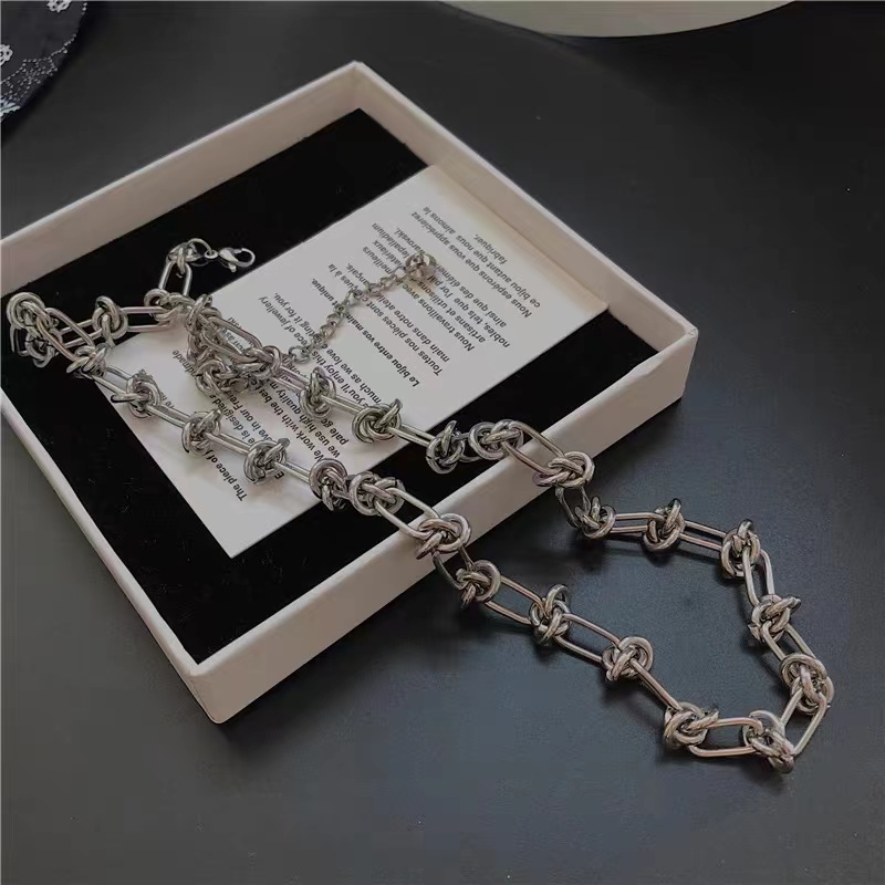 Kalung Gaya Fashion Eropa Amerika Kalung Trendi Kalung Pasangan Kalung Baja Titanium Tahan Air Tidak Alergi Hadiah Anti-fading Ready