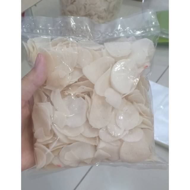 

KRUPUK BAWANG MENTAH 250GR GURIH RENYAH KERUPUK SEBLAK