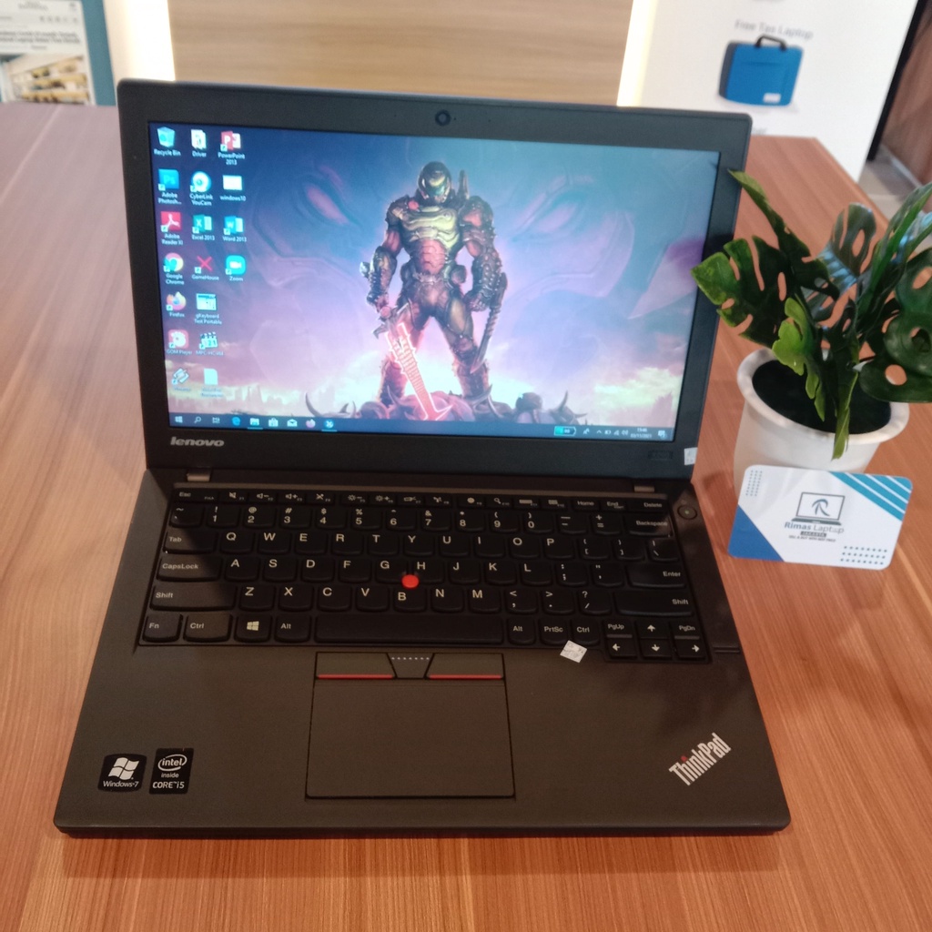 Lenovo Thinkpad i5 4GB SSD 128GB Second Bekas