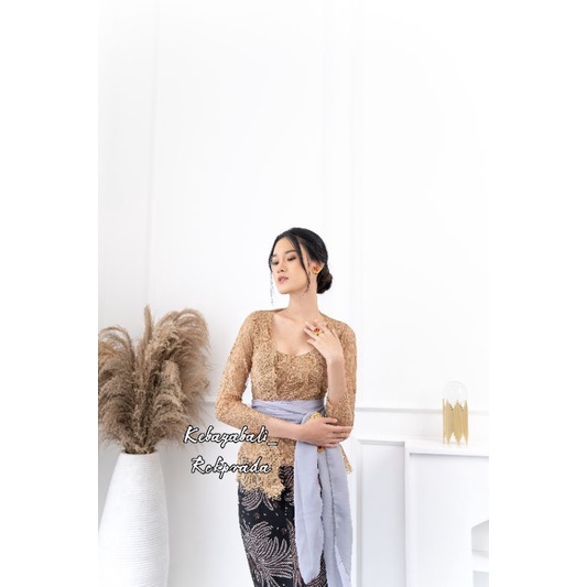 AURA SERIES KEBAYABALI MOTIF BUNGA LENGAN PANJANG KEBAYA KONDANGAN MURAH