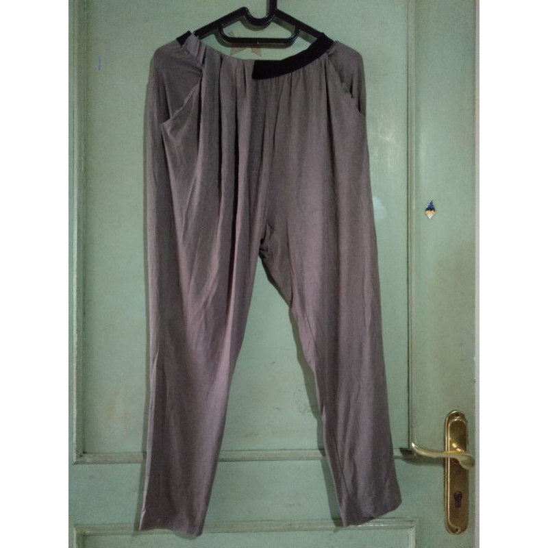 PL Celana Training Wanita Abu